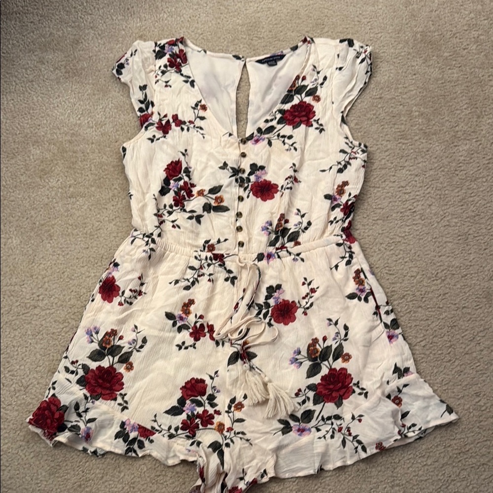 American Eagle floral romper. Size M
